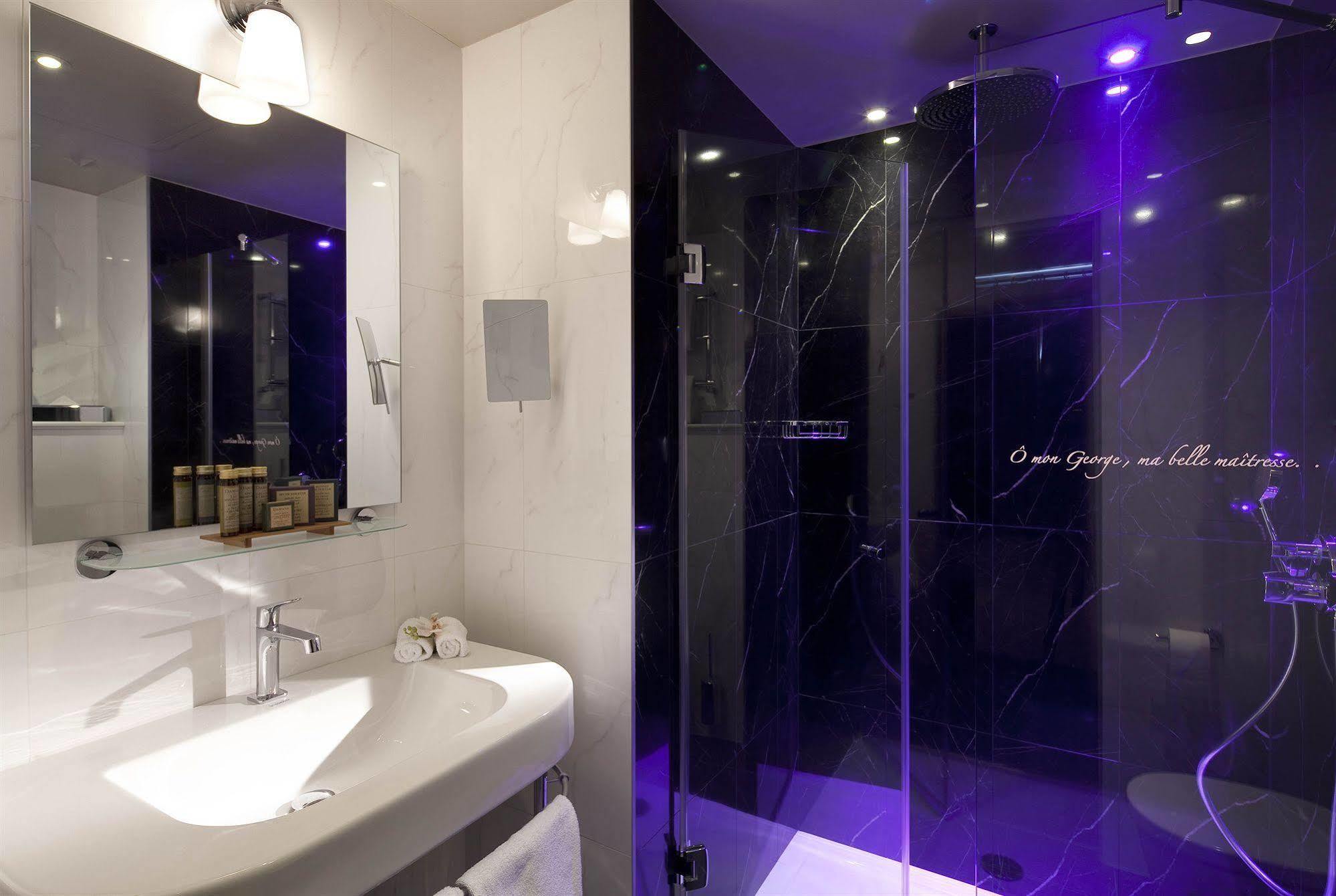 Les Plumes Hotel Párizs Szoba fotó